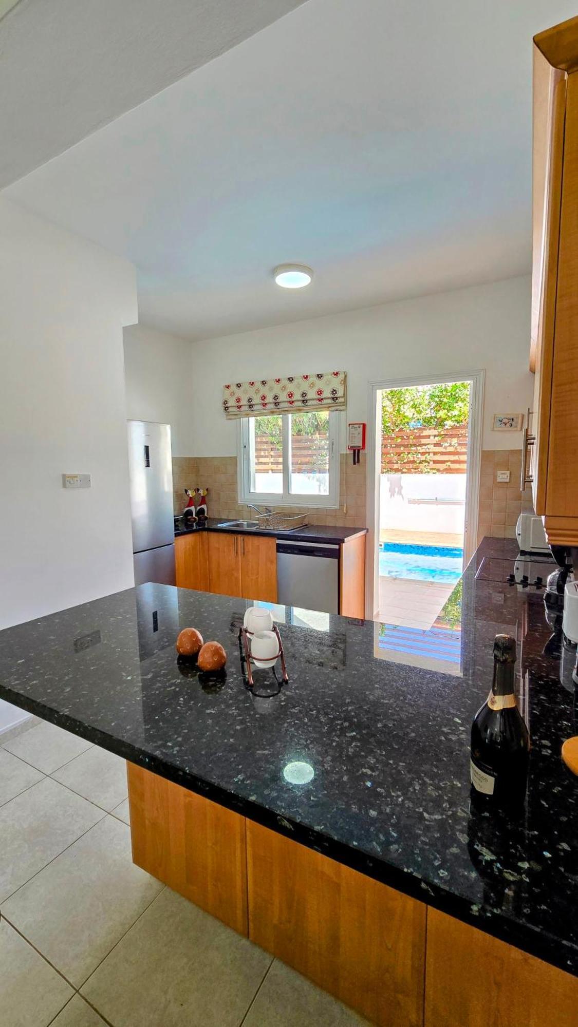 Villa Alkioni 31 Paralimni Exterior photo