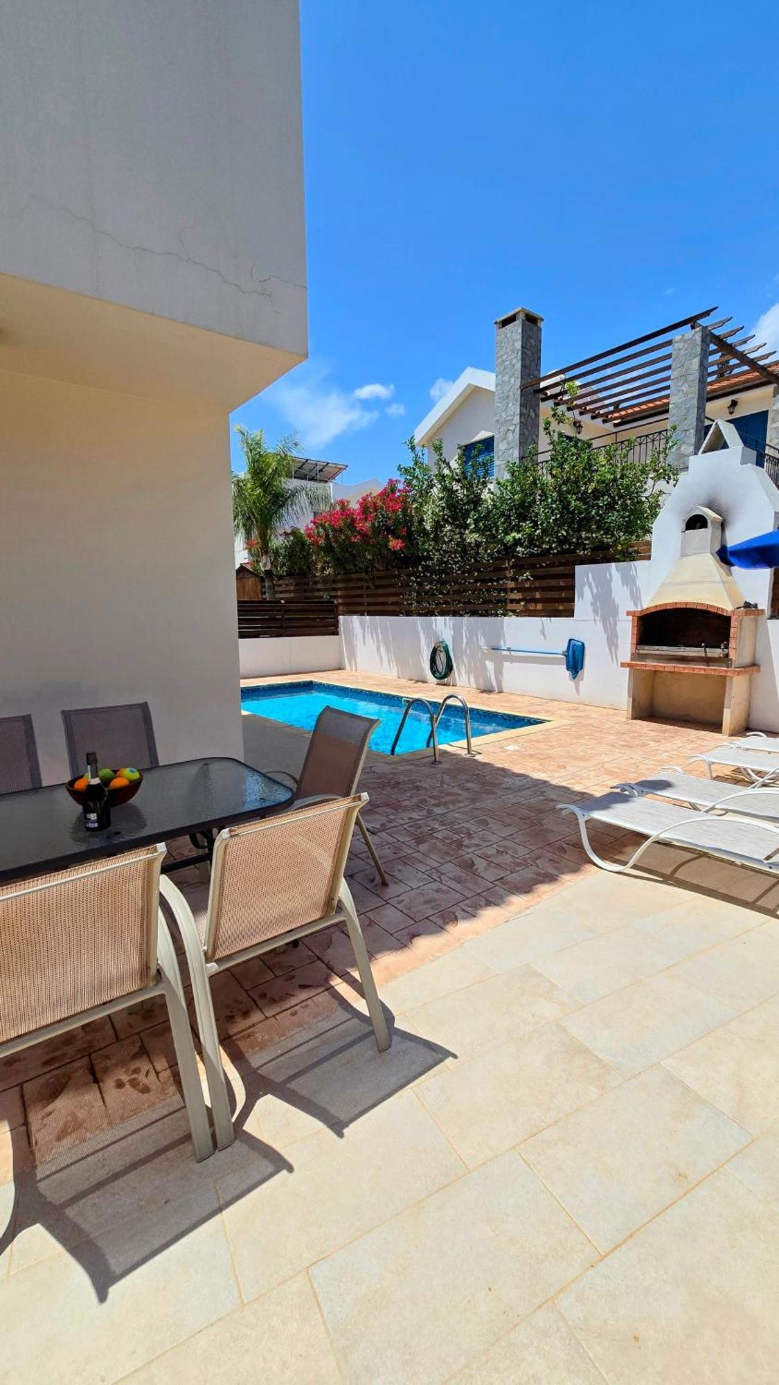 Villa Alkioni 31 Paralimni Exterior photo